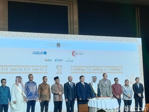 Airlangga hingga Ketum PBNU Hadiri Perayaan Hari Nasional ke-52 UEA di Jakarta