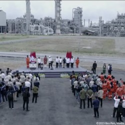Dari Rp702 T Proyek Migas Kebanggaan Jokowi, Baru 1 yang Beroperasi