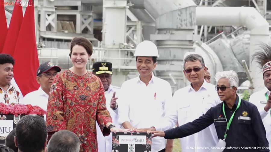 Presiden Jokowi Resmikan Proyek Strategis Nasional Tangguh Train 3, Teluk Bintuni, 24 Nov 2023. (Tangkapan Layar Youtube)