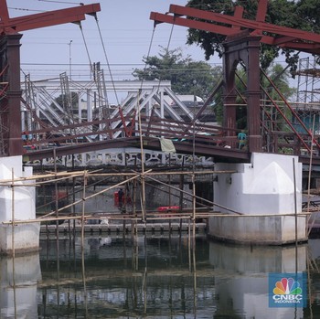 Jembatan Peninggalan VOC Tertua di RI Diperbaiki
