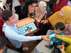 Bagi-bagi Susu di CFD Melanggar Aturan, TKN Tegaskan Program Tetap Lanjut!