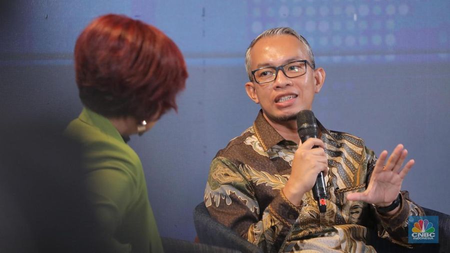 CEO Finex, Agung Wisnuaji memberikan pemaparan dalam acara Kelas Cuan bersama Finex di ALILA SCBD, Jakarta, Sabtu (25/11/2023). (CNBC Indonesia/Faisal Rahman)
