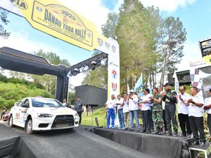 Bamsoet Buka Grand Final APRC & Danau Toba Rally 2023