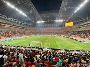 Biang Kerok Lapangan JIS Tergenang Versi JakPro