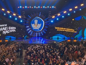 Jokowi Hadiri Puncak Peringatan Hari Guru Nasional 2023