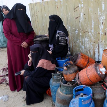Potret Terkini di Gaza! Bantuan Tiba, Warga Berburu BBM & Gas