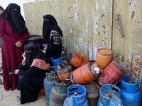 Potret Terkini di Gaza! Bantuan Tiba, Warga Berburu BBM & Gas