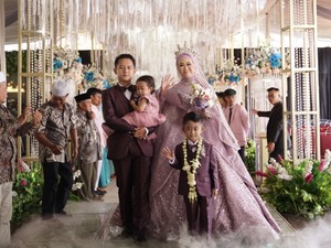 Viral Sunatan Serasa Resepsi Nikah, Ortu Pakai Baju Pengantin, Ini Alasannya