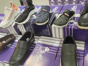 Banjir Diskon! Beli Sepatu-Sandal di Transmart Full Day Sale Mulai dari Rp 45 ribuan