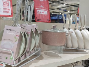 Bunda Merapat! di Transmart Full Day Sale Satu Set Panci Cuma Rp 100 ribuan