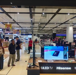 Ganti TV di Tahun Baru, Cek di Transmart Full Day Sale Aja!