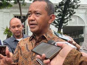 Bahlil Bentuk Tim Relawan Prabowo-Gibran, Tegaskan Bukan Arahan Istana