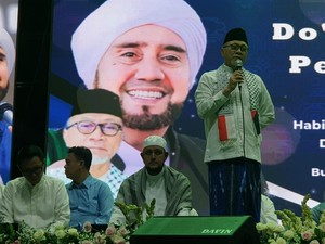 Jakarta Berselawat Bersama PAN & Habib Syech, Doa Pemilu Damai-Palestina