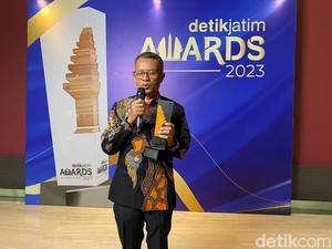 Pemkab Blitar Raih Anugerah Ekonomi Terpuji Berkat Pengentasan Kemiskinan