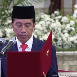 Jokowi Setujui Cuti Mahfud MD & Prabowo untuk Kampanye