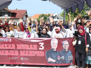 Sahabat Ganjar Gelar Bazar Murah, Bantu Perekonomian Warga Bojonegoro