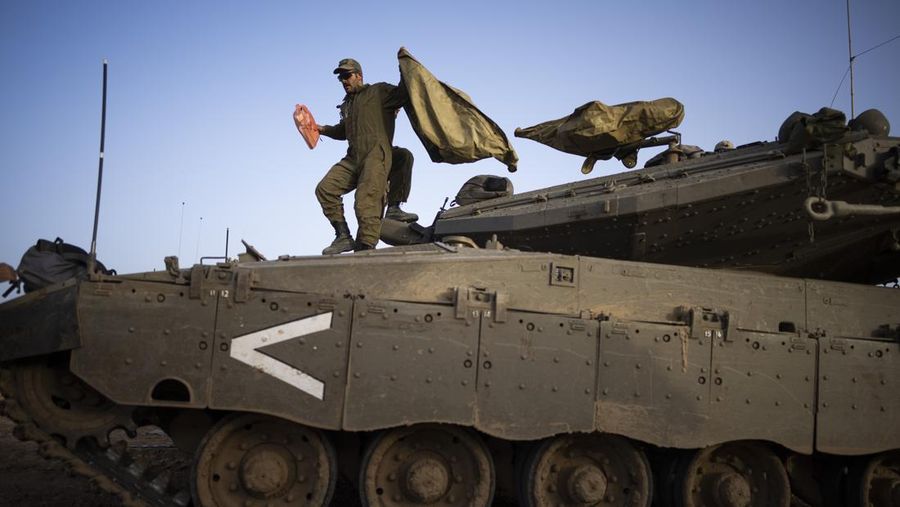 Suasana gencatan senjata antara Israel dan Hamas di Jalur Gaza masih terus berlanjut hingga saat ini, Minggu (26/11/2023). (REUTERS/Abed Sabah)