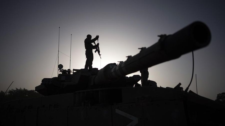 Suasana gencatan senjata antara Israel dan Hamas di Jalur Gaza masih terus berlanjut hingga saat ini, Minggu (26/11/2023). (AP Photo/Victor R. Caivano)