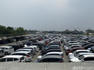 Dari Mana Stok Mobil dan Motor di Balai Lelang Swasta?