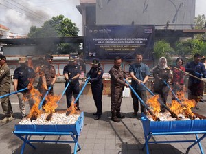 Bea Cukai Musnahkan Rokok dan Minuman Beralkohol yang Rugikan Negara Rp 5,3 M