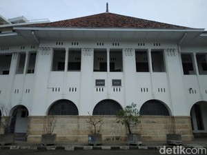 Mengintip Masa Lalu Gedung BAT, Pabrik Rokok Raksasa di Cirebon