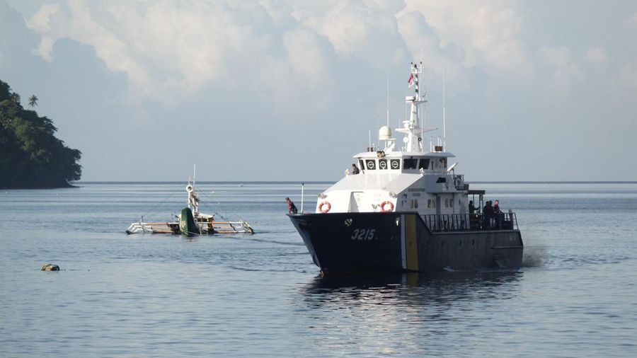 KKP tangkap kapal maling ikan asal Filipina di Laut Sulawesi. (Dok: PSDKP KKP)