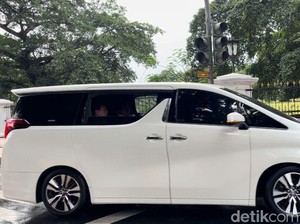 Menhan Prabowo Tiba di Istana Bogor Jelang Rapat Bareng Jokowi