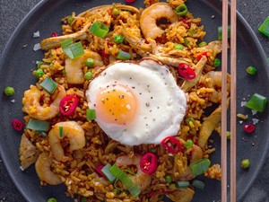 Resep Nasi Goreng Ayam dan Udang, Pedas Mantap Untuk Sarapan Spesial