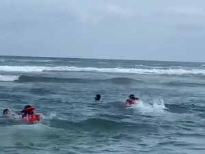 Bermain di Area Palung Parangtritis, 4 Wisatawan Sempat Terseret Arus