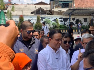 Anies Tinjau Koperasi Pengolahan Susu di Bandung: Cara Ini Harus Diberikan