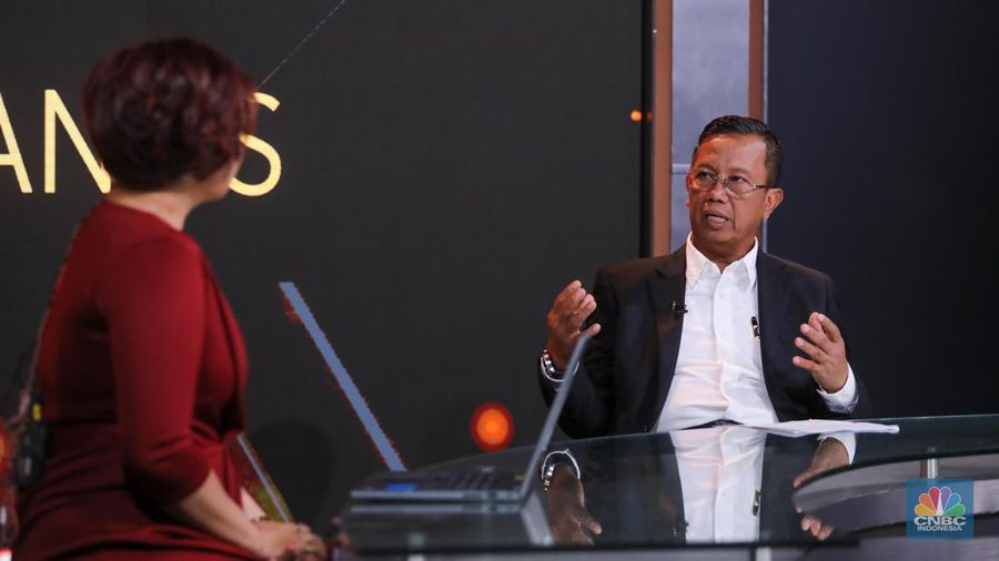 Direktur Sumber Daya Manusia PT Bukit Asam, Suherman dalam Road To CNBC Indonesia Awards di Jakarta, Rabu (29/11/2023). (CNBC Indonesia/Faisal Rahman)