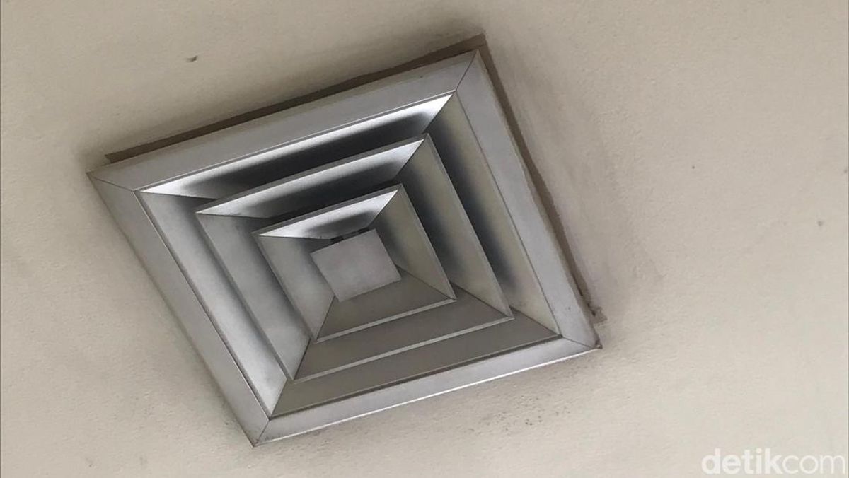 6 Langkah Mudah Bersihkan Exhaust Fan Kamar Mandi yang Kotor