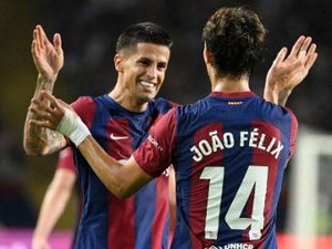 Barcelona Mau Pakai Duo Joao Lebih Lama
