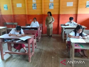 Kisah Khadijah Rintis Pendidikan di Hutan Pegunungan Meratus