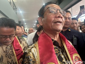 Isi Seminar di Universitas Budi Dharma, Mahfud Tegaskan Bukan Kampanye
