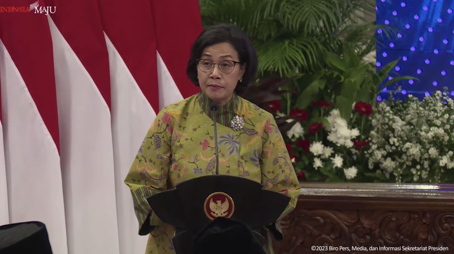 Sri Mulyani dalam acara penyerahan digital DIPA dan buku daftar alokasi TKD tahun 2024, Rabu (29/11/2023). (Tangkapan layar Setpres RI)