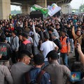 Pabrik Ban Cikarang PHK 1.500-an Pekerja, Netizen Heboh