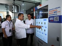 Perkuat UMKM, BRI & Kementerian BUMN Buat Vending Machine