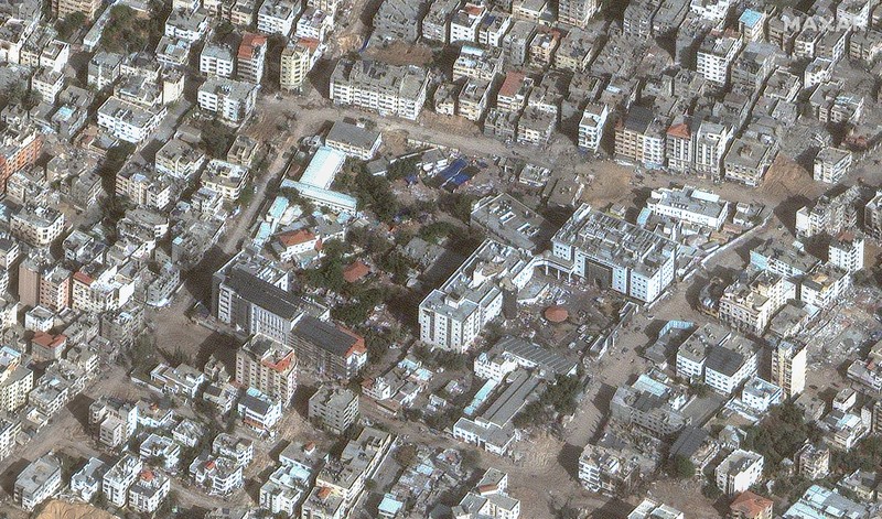 Citra satelit Maxar menujukkan hancurnya Rumah Sakit Indonesia di Kota Gaza, Gaza. (Maxar Technologies/Handout via REUTERS)