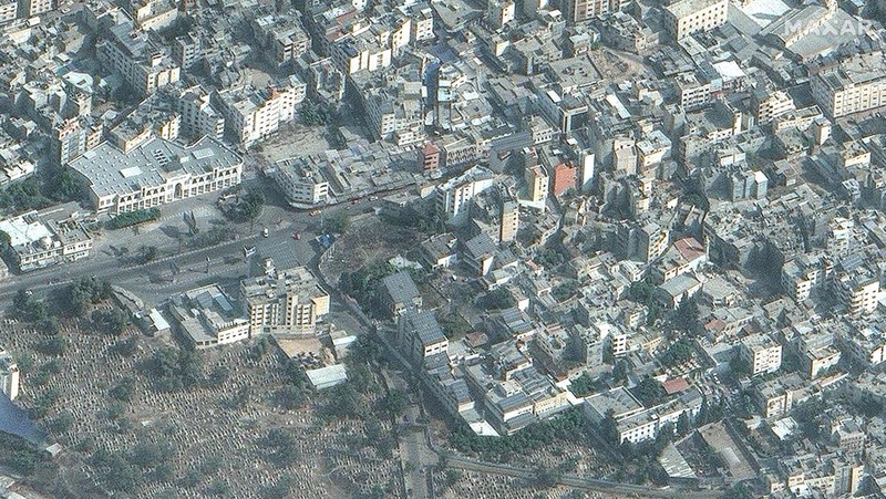 Citra satelit Maxar menujukkan hancurnya Rumah Sakit Indonesia di Kota Gaza, Gaza. (Maxar Technologies/Handout via REUTERS)