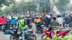 Tuntut Kenaikan Upah, Buruh Blokir Jababeka