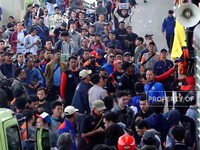 Penampakan Demo Buruh Blokade Jalan, Jababeka Macet Total