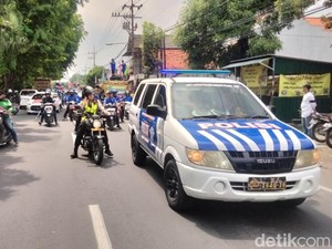 Ratusan Buruh dari Gresik Mulai Masuk Surabaya, Lalin Karang Pilang Padat