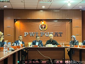 Ganjar Sebut Pemilih Pemula Lebih Tertarik Gimik dari Visi Misi