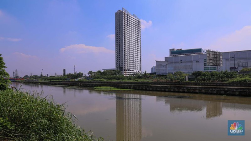 Kondisi taman Tarum Bhagasasi, Kalimalang di Bekasi, Jawa Barat, Kamis (30/11/2023). (CNBC Indonesia/Faisal Rahman)