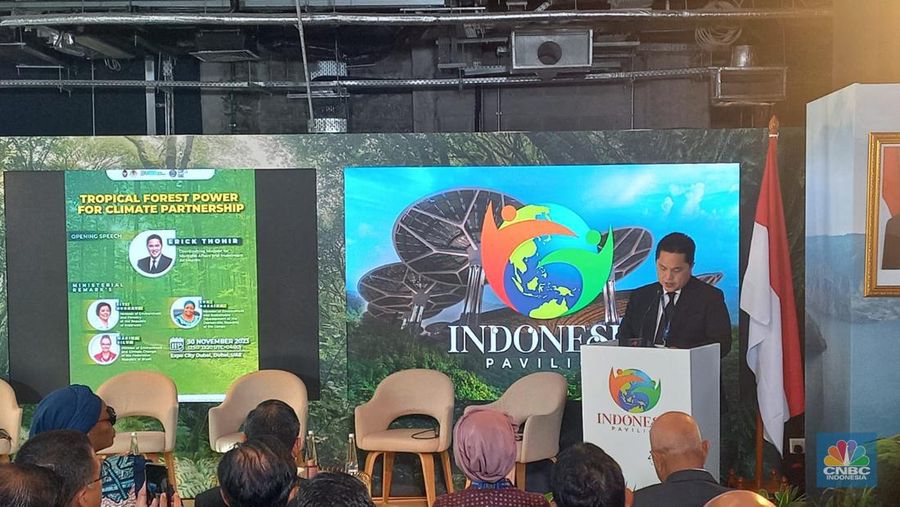 Menteri BUMN Erick Thohir dalam COP 28 di Paviliun Indonesia, Expo City, Dubai, UEA. (CNBC Indonesia/Muhammad Iqal)