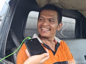 Cerita Sopir Pengantar Barang Kena Macet Berjam-jam Imbas Demo Buruh