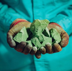 Harga Nikel Dunia Melonjak Tinggi, Sahamnya di RI Kompak Terbang