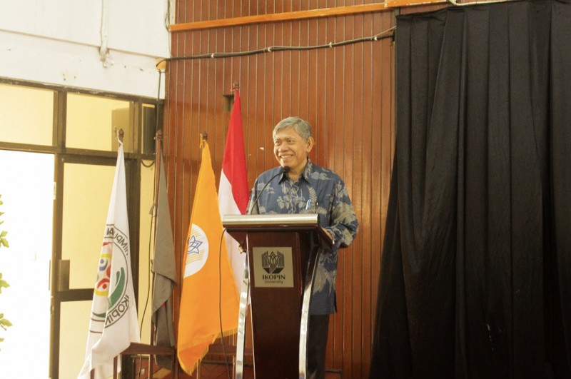 Allo Bank dan InvestasiKu bersama Himpunan Mahasiswa Manajemen dan Himpunan Mahasiswa Akuntansi Universitas Koperasi Indonesia (IKOPIN University) mengadakan literasi keuangan di lingkungan Kampus IKOPIN Indonesia. Berlangsung pada hari Selasa, 28 November 2023, acara ini dihadiri lebih dari 150 mahasiswa yang berasal dari Jurusan Akuntansi dan Manajemen. (Dok: InvestasiKu) Allo Bank dan InvestasiKu bersama Himpunan Mahasiswa Manajemen dan Himpunan Mahasiswa Akuntansi Universitas Koperasi Indonesia (IKOPIN University) mengadakan literasi keuangan di lingkungan Kampus IKOPIN Indonesia. Berlangsung pada hari Selasa, 28 November 2023, acara ini dihadiri lebih dari 150 mahasiswa yang berasal dari Jurusan Akuntansi dan Manajemen. (Dok: InvestasiKu)