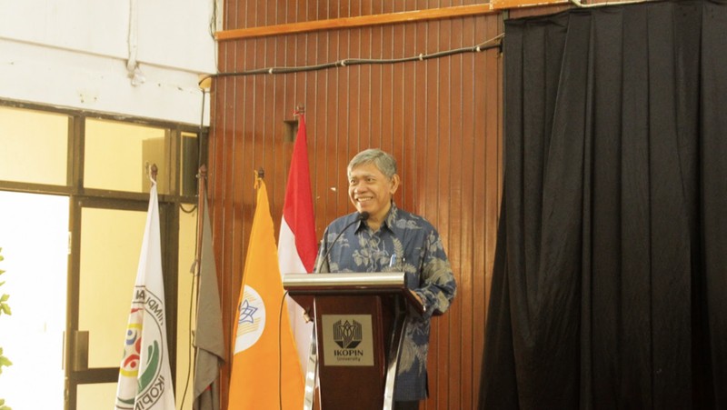 Allo Bank dan InvestasiKu bersama Himpunan Mahasiswa Manajemen dan Himpunan Mahasiswa Akuntansi Universitas Koperasi Indonesia (IKOPIN University) mengadakan literasi keuangan di lingkungan Kampus IKOPIN Indonesia. Berlangsung pada hari Selasa, 28 November 2023, acara ini dihadiri lebih dari 150 mahasiswa yang berasal dari Jurusan Akuntansi dan Manajemen. (Dok: InvestasiKu)